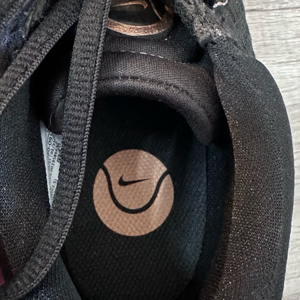 Nike Black and Pink Athletic Shoes - Picture 5 of 6